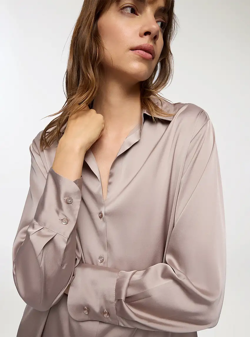 Camicia ampia effetto raso Tortora