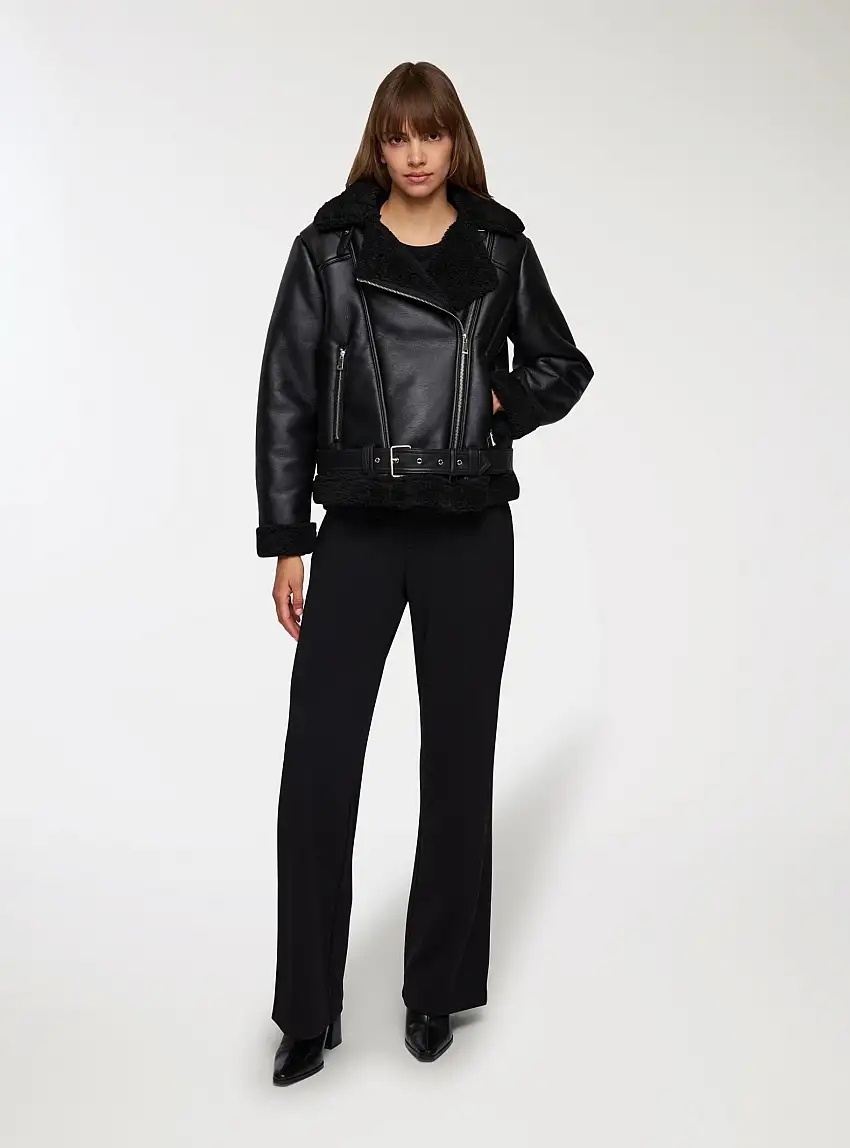 Giacca in montone sintetico con cintura Nero