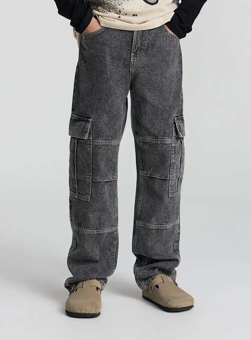 Jeans cargo con tasche applicate Var grigio