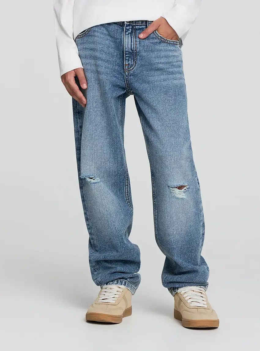Jeans regular con strappi Var blu denim medio
