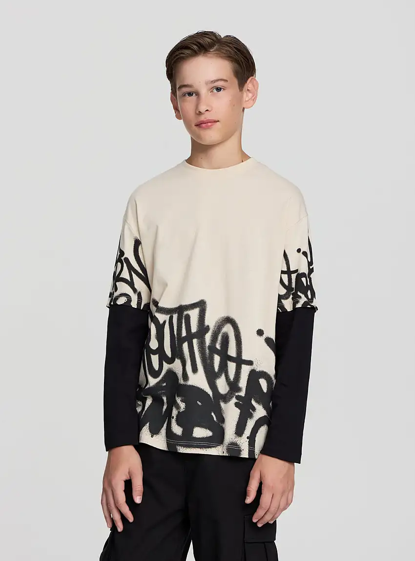 T-shirt maniche lunghe con stampa graffiti Bianco perla