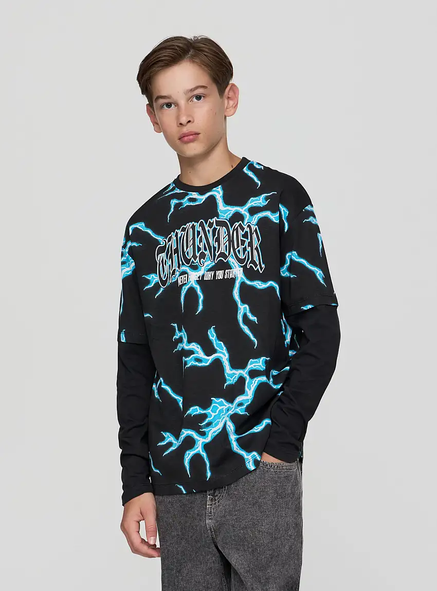 T-shirt con stampa fulmini Nero