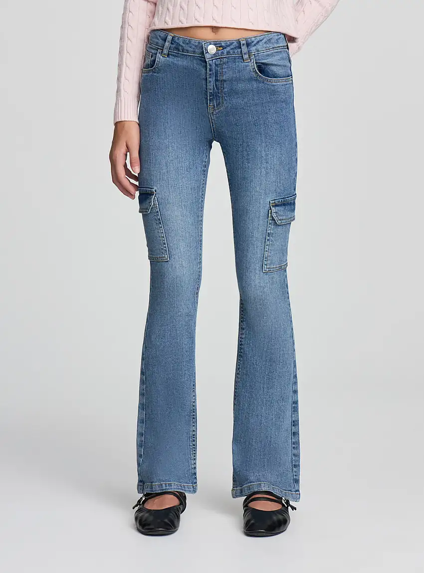 Jeans cargo a zampa Var blu denim medio