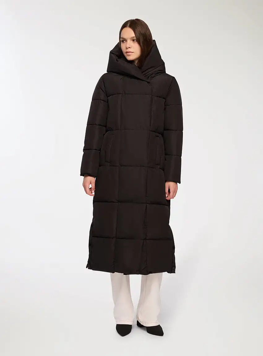 Giubbotto imbottito lungo con cappuccio Nero