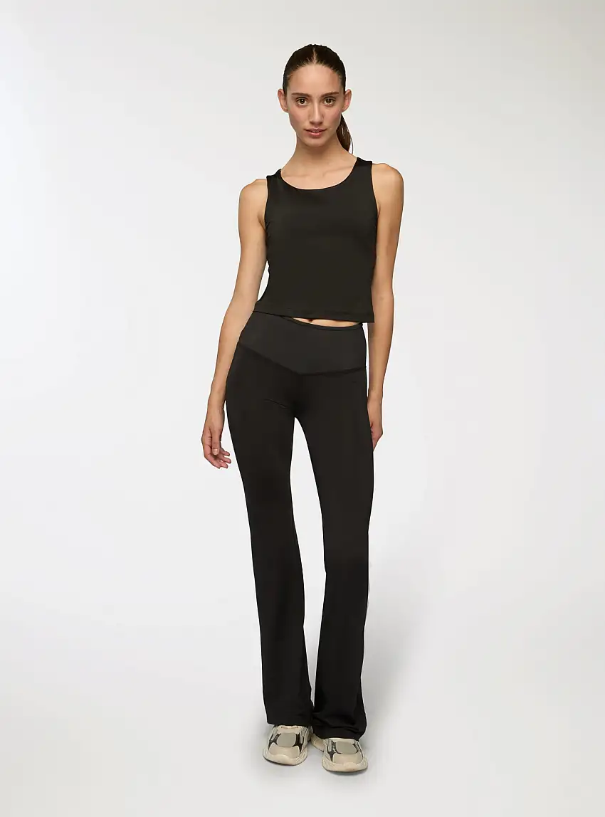 Top sportivo con coppe Nero