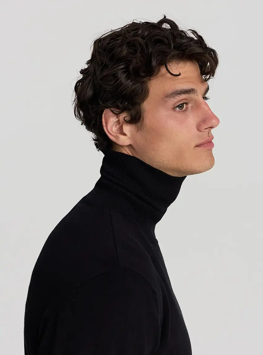 Maglia dolcevita tinta unita Nero