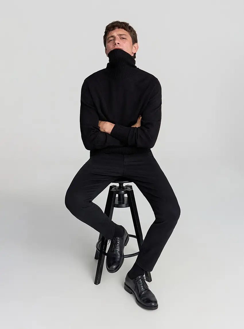 Maglia dolcevita a tinta unita Nero