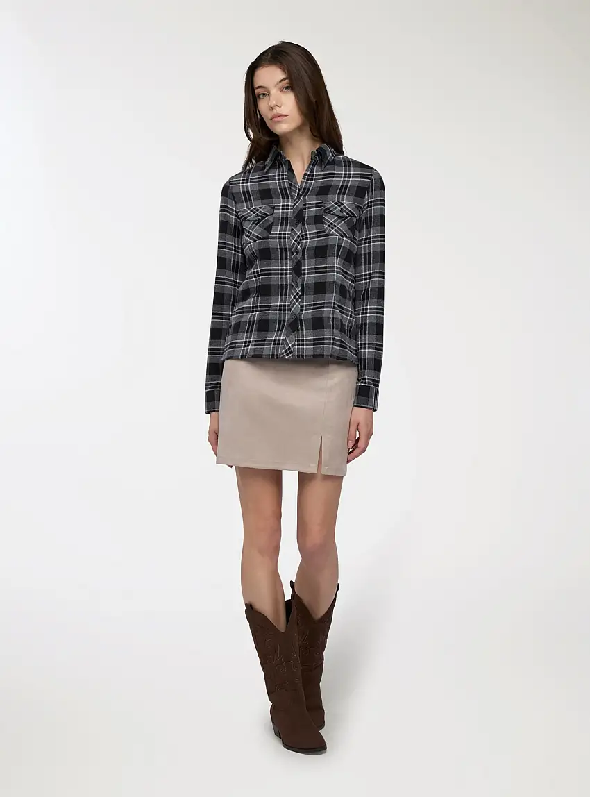 Camicia a quadri con taschini Var nero