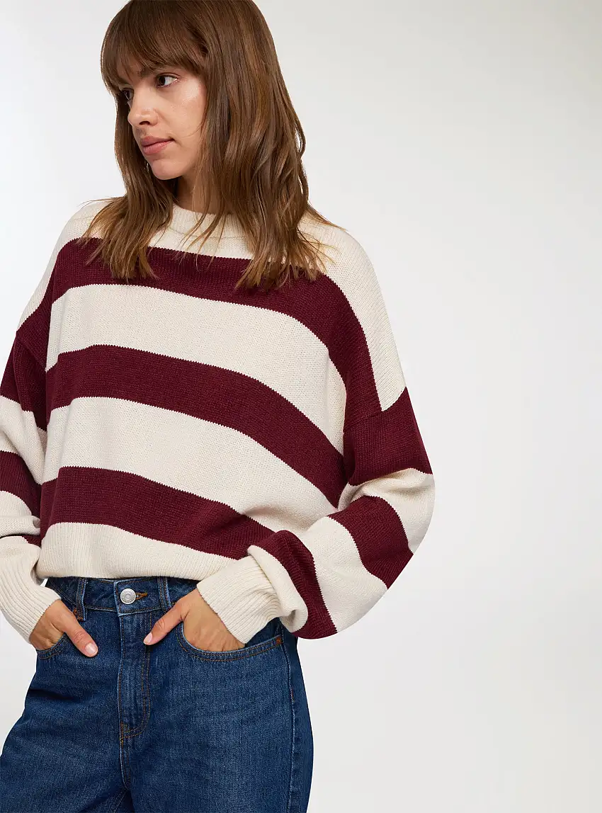 Maglia crop ampia a righe Var bordeaux