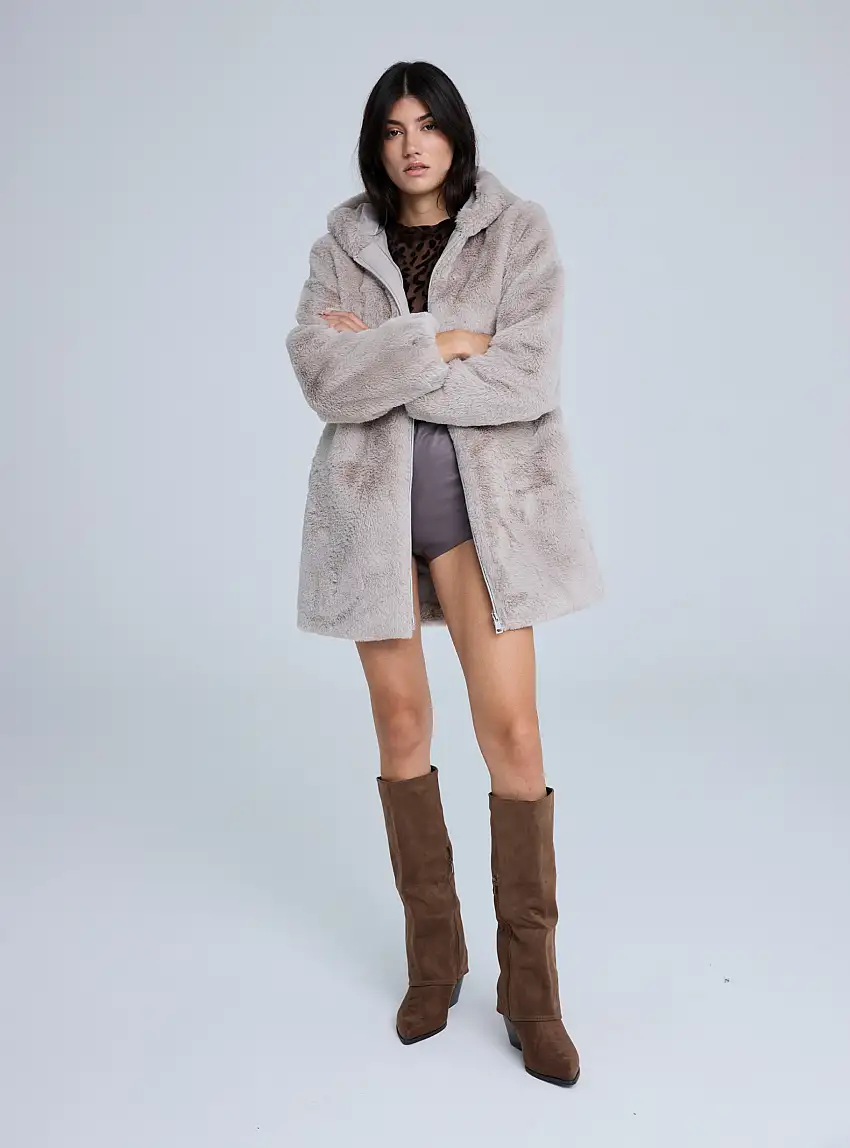 Cappotto in similpelliccia con cappuccio Tortora