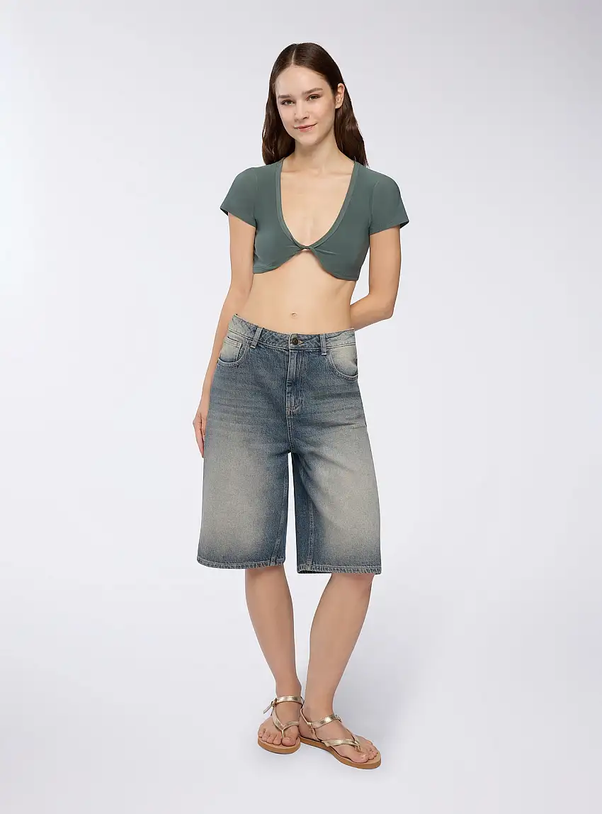T-shirt crop con incrocio Verde militare