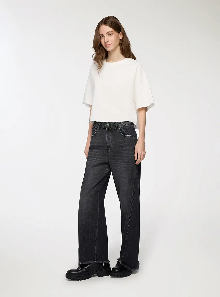 Jeans wide leg con orlo sfrangiato Nero denim