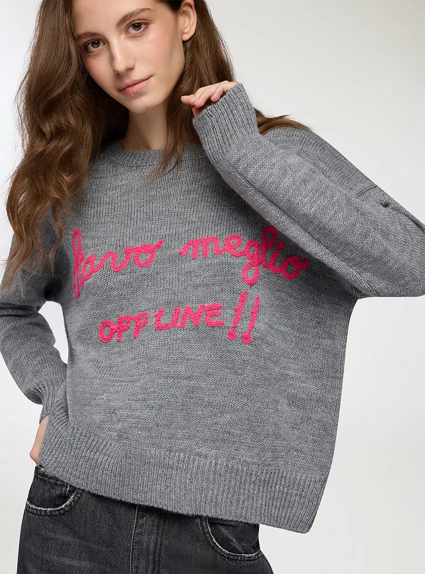 Maglia girocollo con scritta Antracite