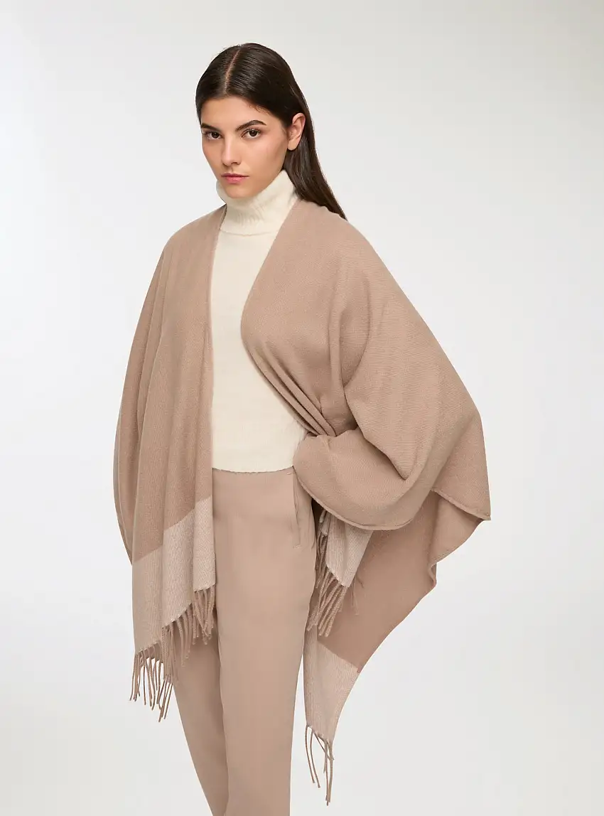Poncho con frange Var tortora
