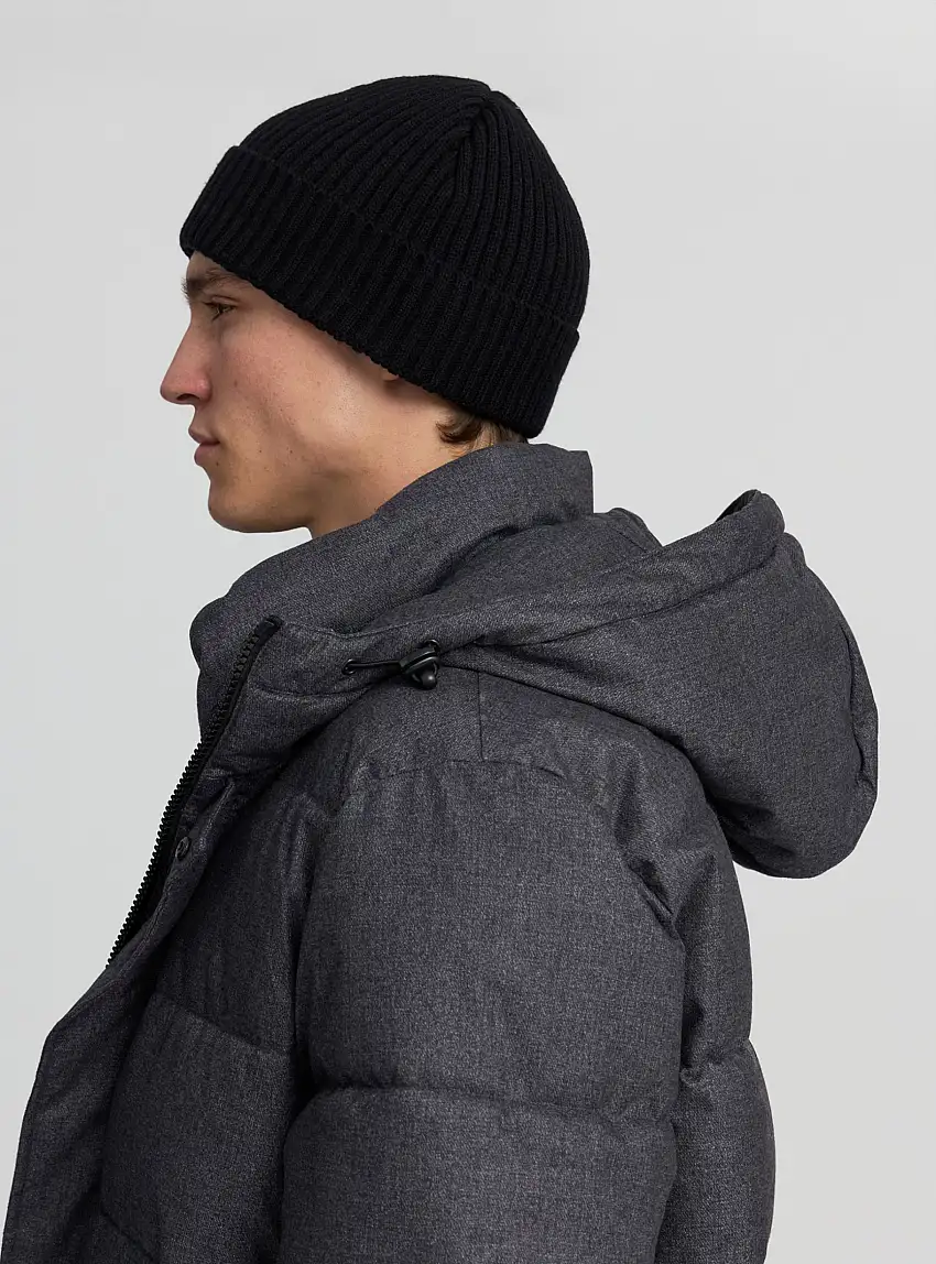 Berretto a coste con risvolto Nero