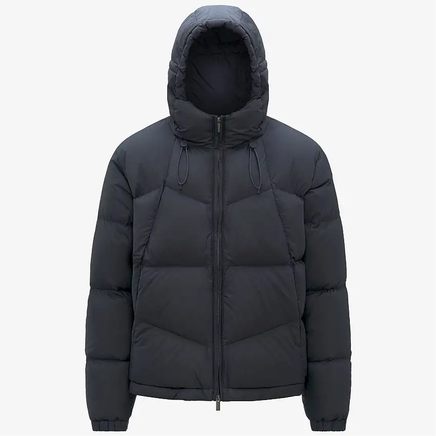 Piumino corto blu da uomo con isolamento in piuma