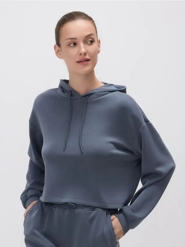 Felpa corta con cappuccio Colore grigio scuro