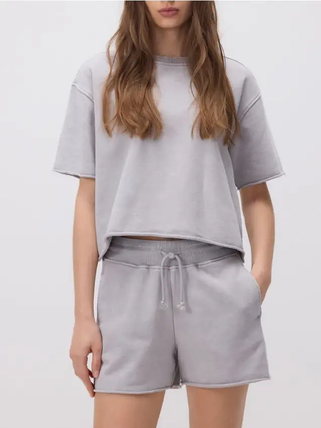 Pantaloncini di felpa Colore grigio scuro