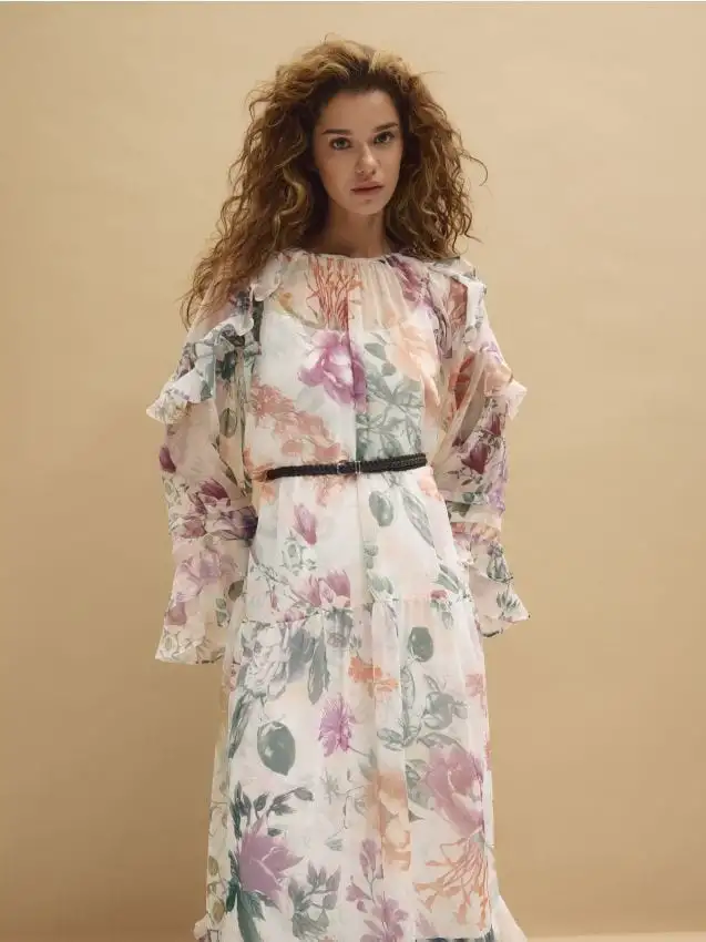 Abito fantasia con cintura Colore multicolore