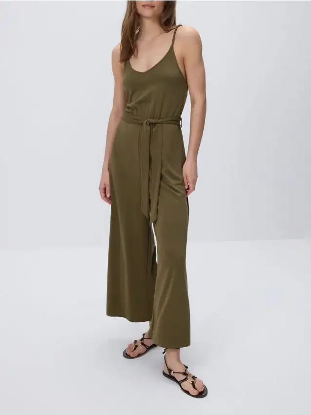 Tuta intera con modal Colore verde oliva chiaro