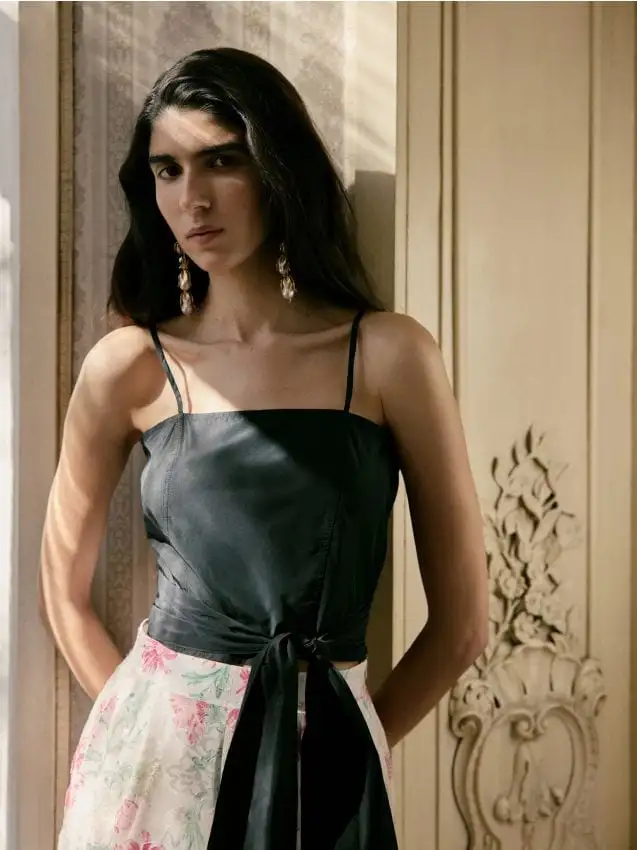 Top in taffetà con fiocco decorativo Colore nero