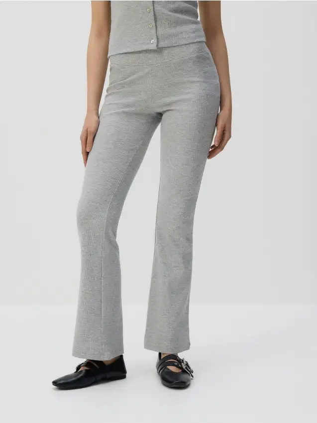 Pantaloni flare in jersey Colore grigio chiaro