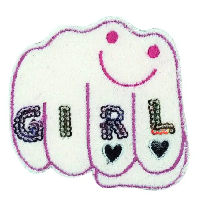 Scudetto pugno ragazza bianco