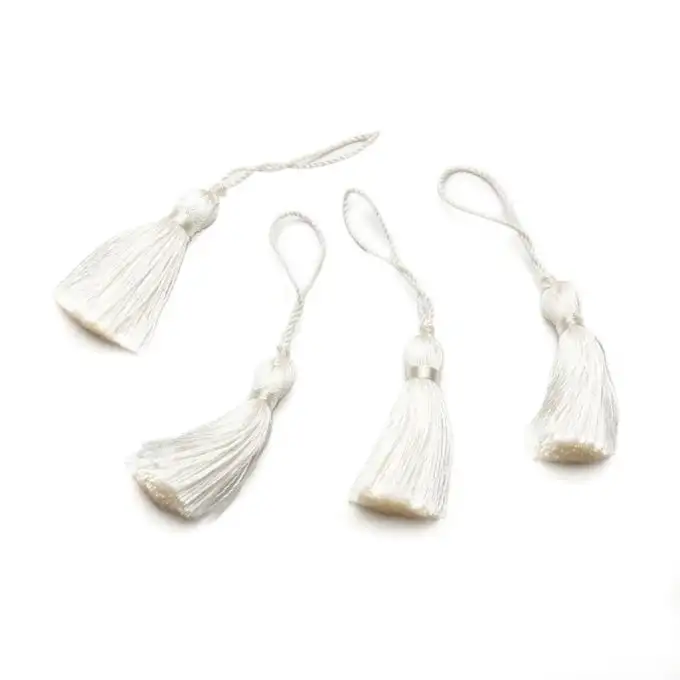 Pompon crema brillanti