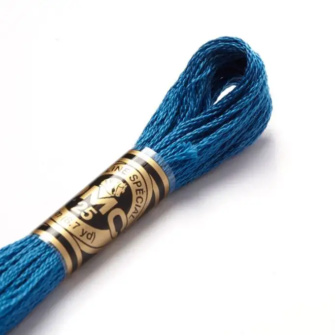 Filato mouliné da ricamo tonalità blu cod 3765