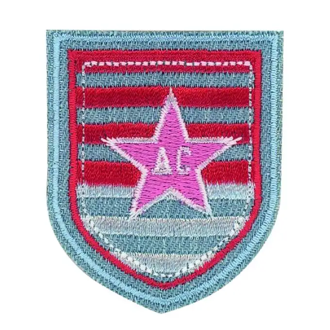 Scudetto AC su sfondo jeans rosa