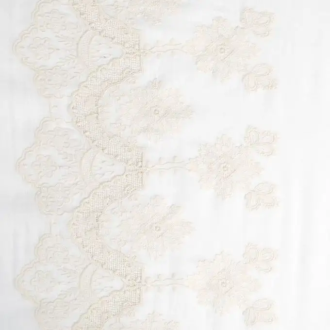 Tessuto voile di cotone ricamato bianco