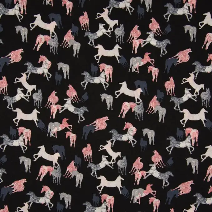 Tessuto velo di crepe nero cavalli