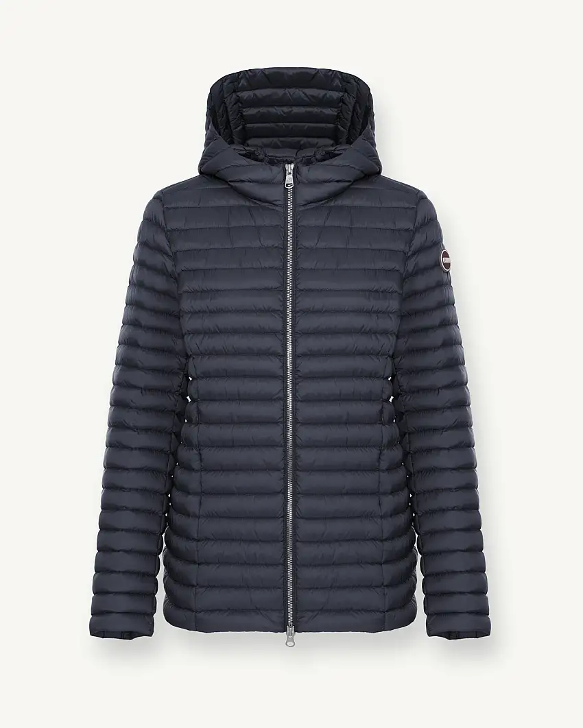 Piumino lungo dalla linea sfiancata blu con imbottitura leggera in piuma e cappuccio fisso