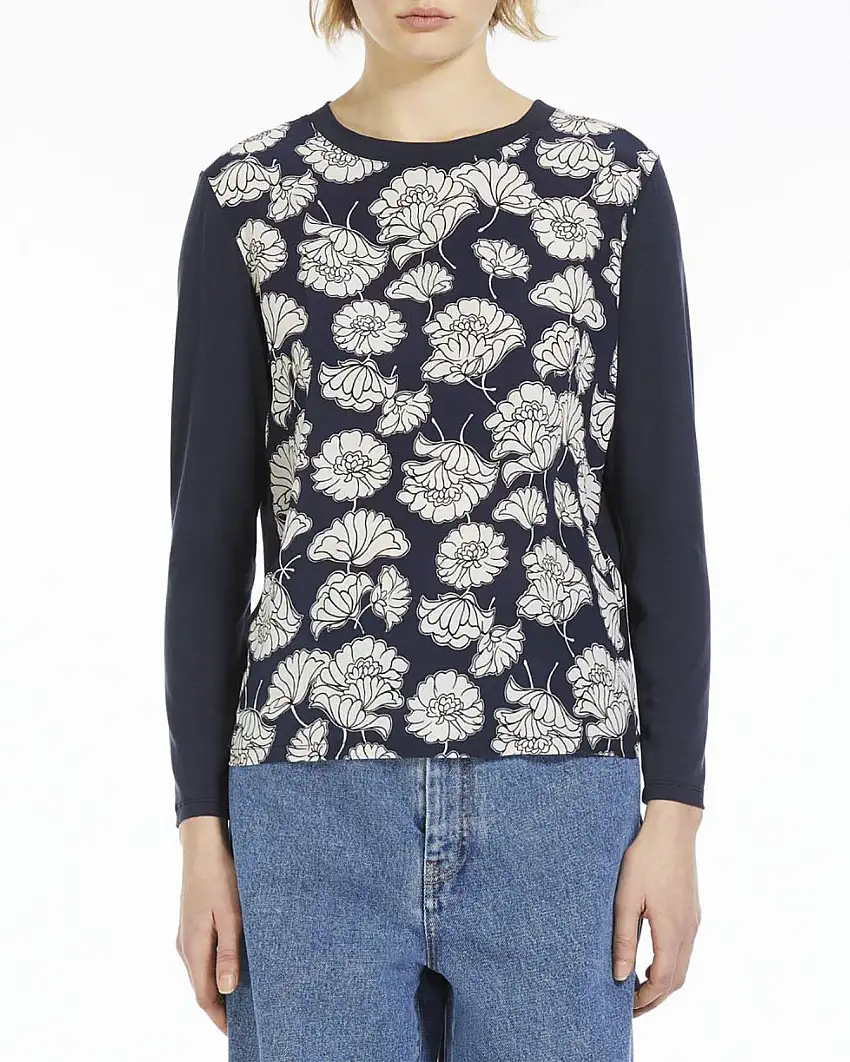 T-shirt in seta blu a fantasia fiori bianchi con maniche lunghe e retro in lyocell
