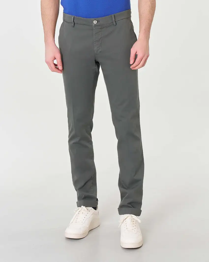 Pantalone chino Levanto verde in broken twill di cotone stretch