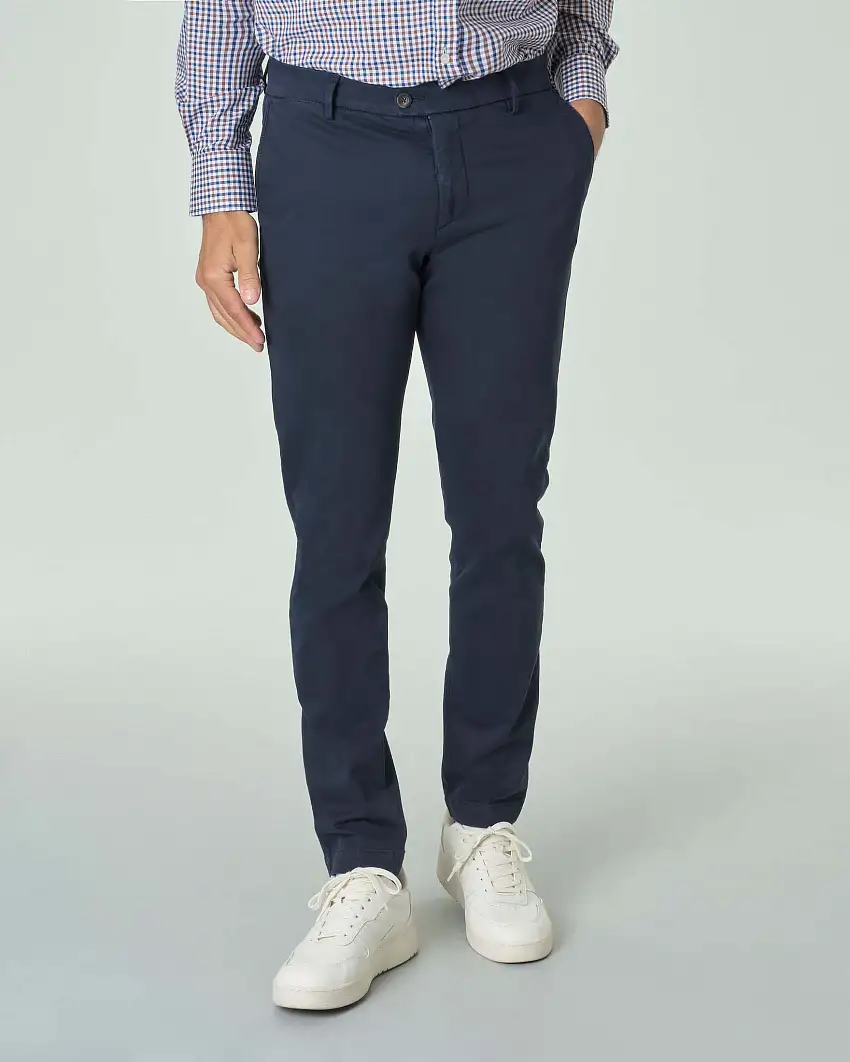 Pantaloni chino Ashki.i blu in tricotina di cotone stretch