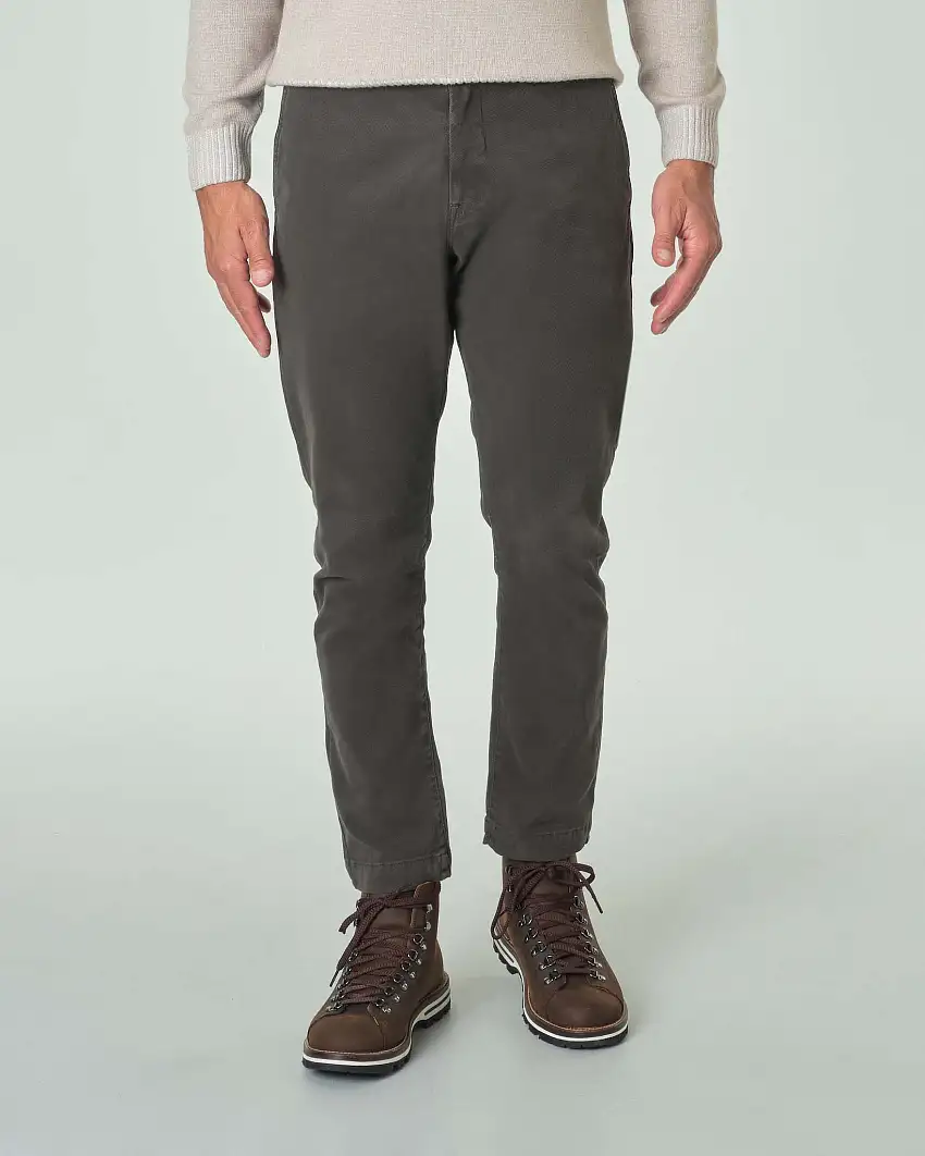 Pantalone chino marrone in diagonale di cotone stretch