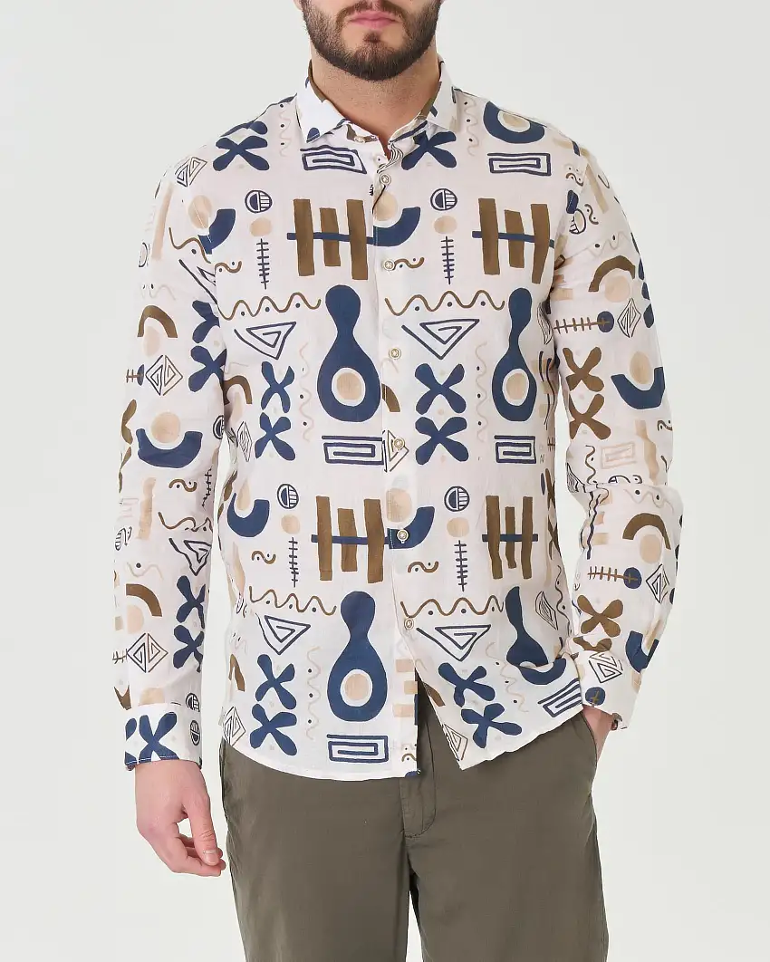 Camicia bianca in misto lino e cotone con fantasia astratta blu e fango