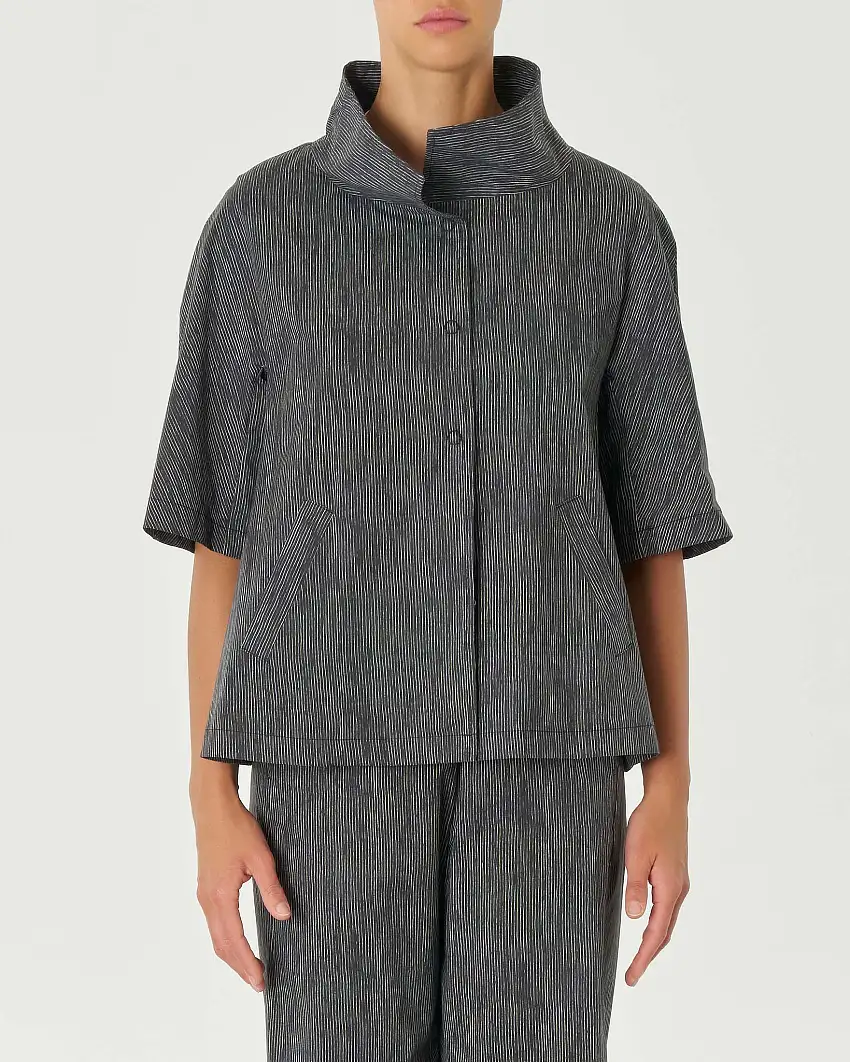 Giacchina in popeline di cotone stretch sale e pepe con maniche tre quarti e collo in piedi