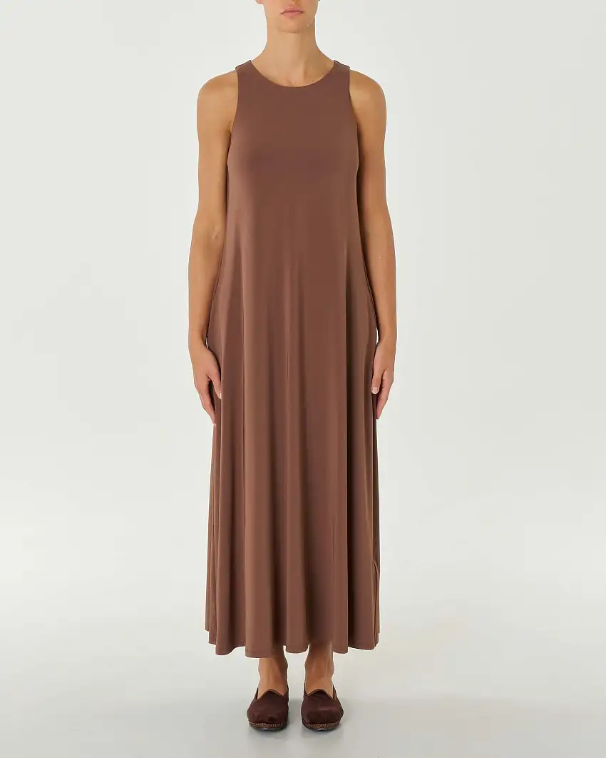 Abito lungo marrone in jersey di viscosa stretch senza maniche con scollo tondo