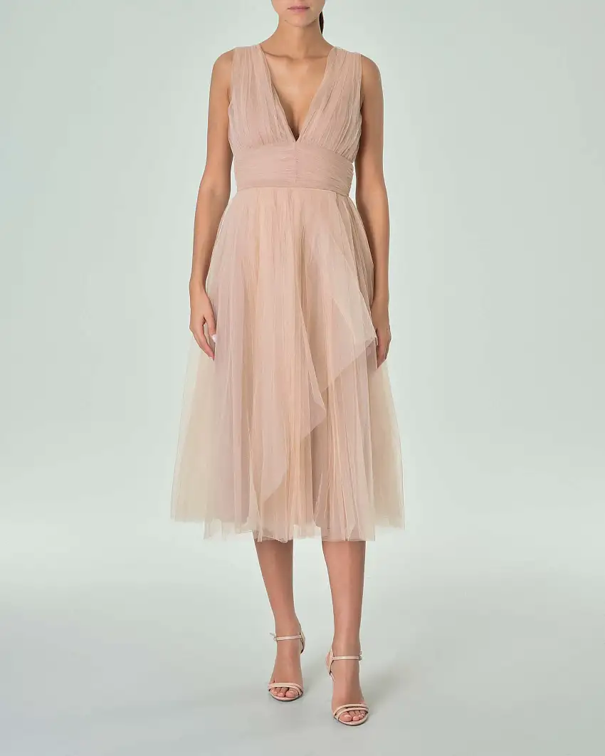 Abito midi rosa in tulle senza maniche con gonna ruota e scollo a V