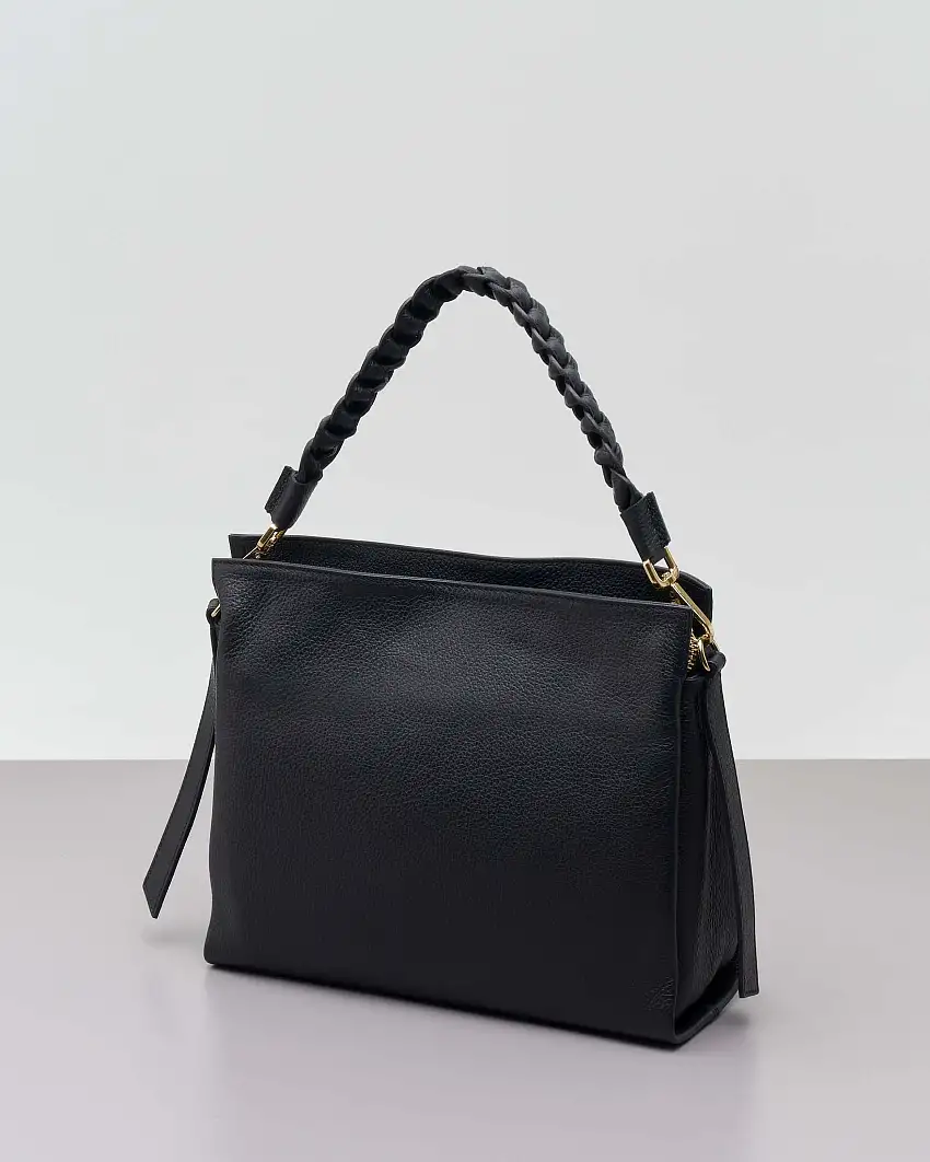 Borsa nera in pelle martellata con spallaccio intrecciato e tracolla più lunga removibile