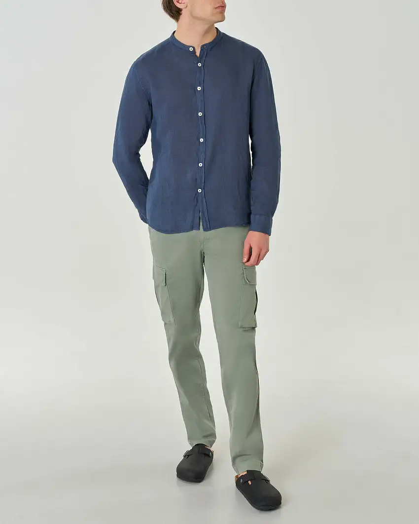 Camicia blu in puro lino con collo a coreana