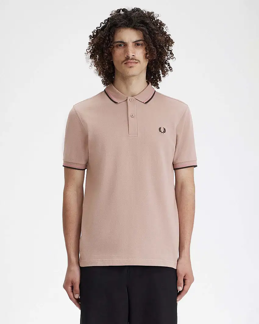 Polo mezza manica cipria con bordino rosa e nero