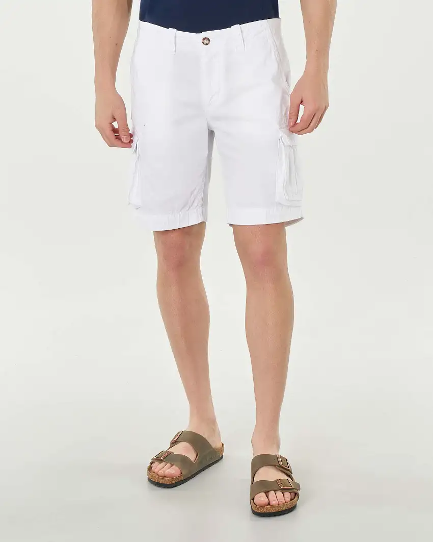 Bermuda Ashki.i bianco tasconato in gabardina leggera di puro cotone