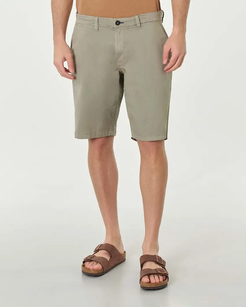 Bermuda chino grigio salvia in gabardina di cotone stretch