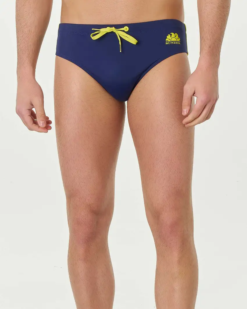 Slip mare blu con piccola banda gialla in tessuto tecnico stretch