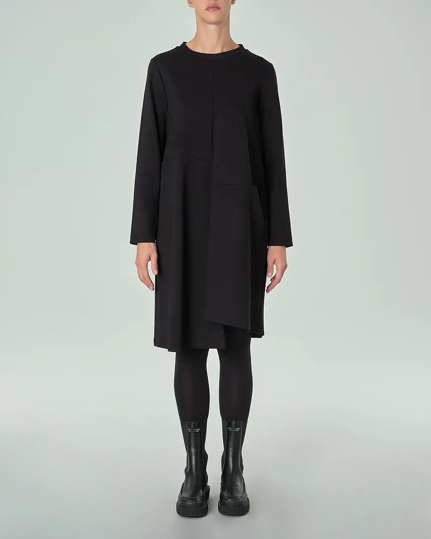 Abito corto nero in misto viscosa a punto Milano con maniche lunghe e fondo asimmetrico