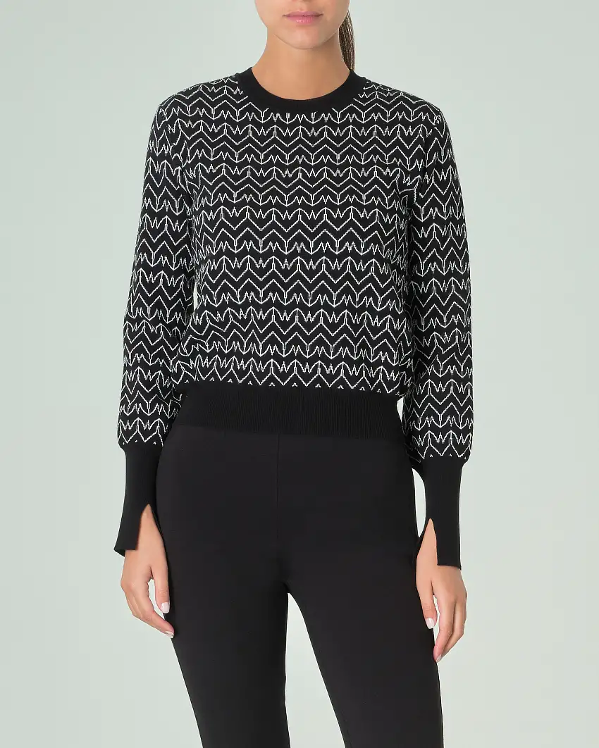 Maglia girocollo nera in misto viscosa a fantasia monogramm bianca