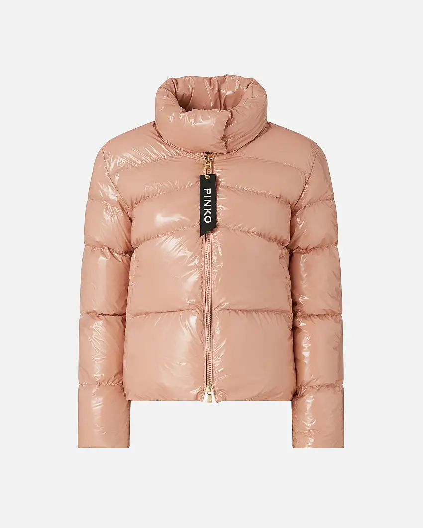 Piumino senza cappuccio corto rosa in crystal nylon con patch logo sulla spalla e tiralampo logata